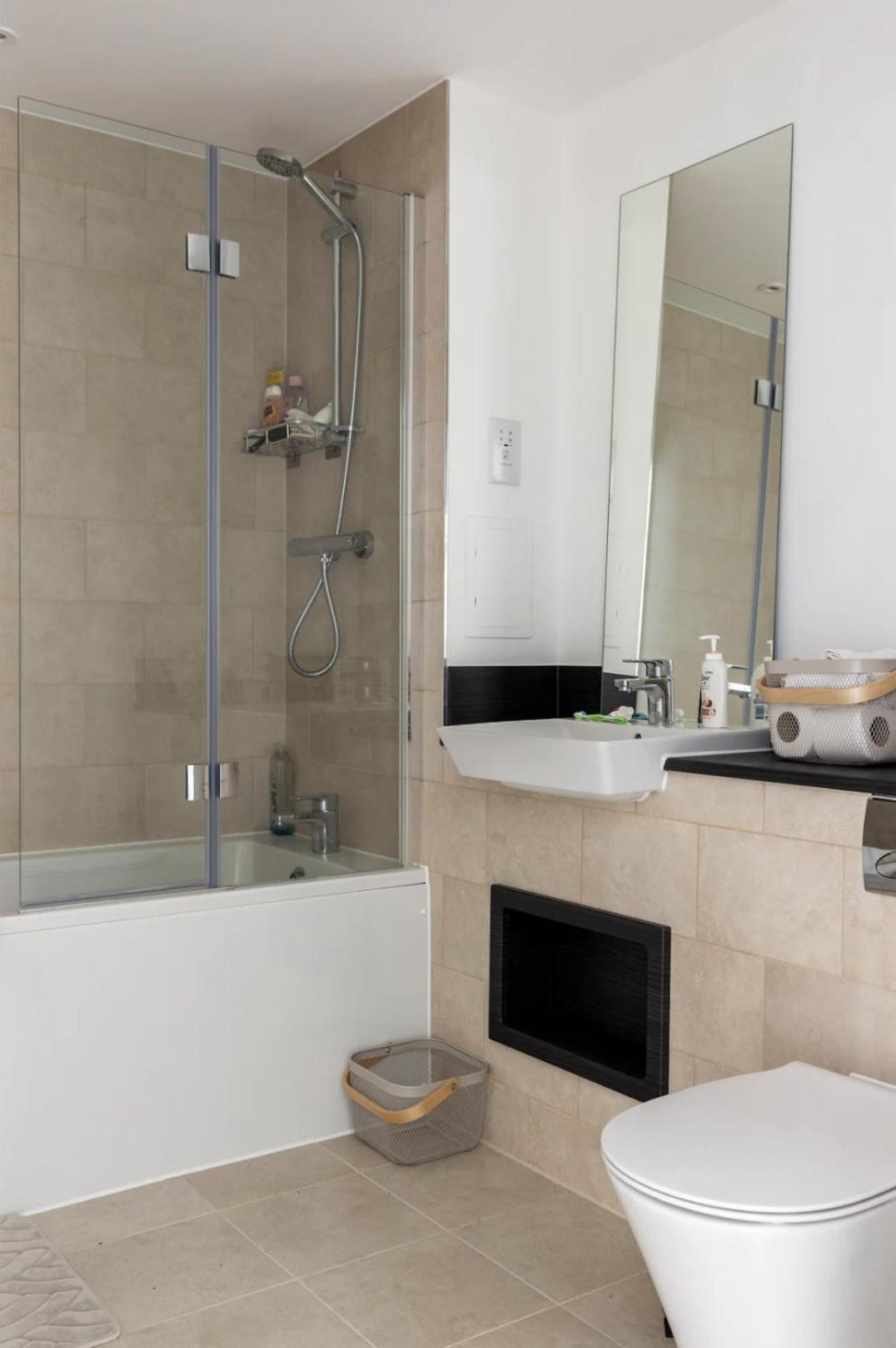 Cosy And Spacious 1 Bedroom Flat Close To Heathrow